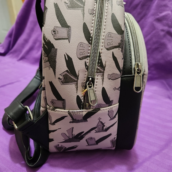 DISNEY NBC NIGHTMARE BEFORE CHRISTMAS LOUNGEFLY MINI BACKPACK EUC - Picture 4 of 9